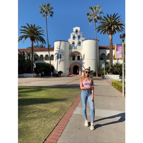 Linsey Knoflook living the american dream